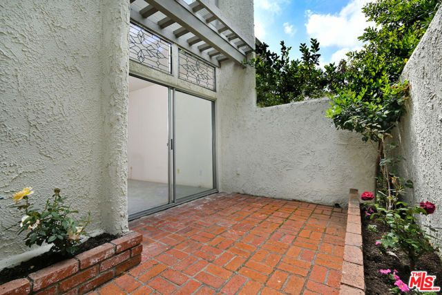 11738 Moorpark Street E, Studio City (los Angeles), CA 91604