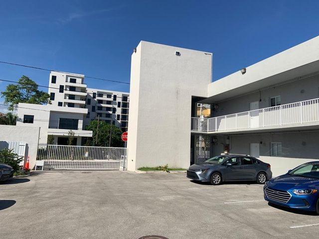 750 SW 2ND Street 3, Miami, FL 33130