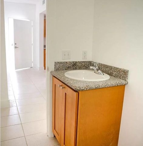 750 SW 2ND Street 3, Miami, FL 33130