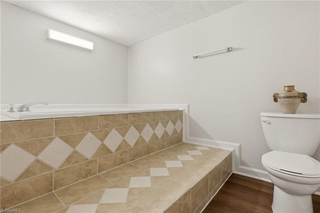 2627 Stratford Drive, Greensboro, NC 27408