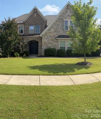 8465 Blume Parkway, Harrisburg, NC 28075
