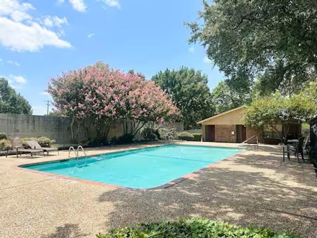 2240 TARPLEY Road 284, Carrollton, TX 75006