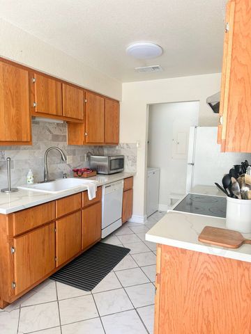 2240 TARPLEY Road 284, Carrollton, TX 75006