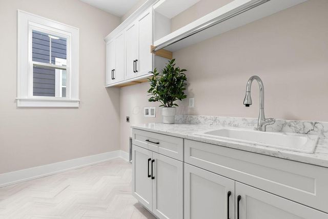 5901 Stratton Place, Blacklick, OH 43004