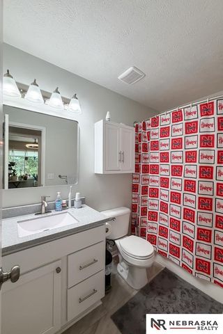 5318 S 190th Terrace, Omaha, NE 68135