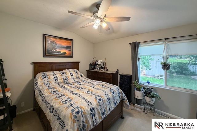 5318 S 190th Terrace, Omaha, NE 68135