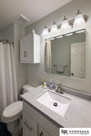 5318 S 190th Terrace, Omaha, NE 68135