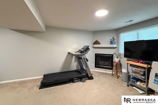 5318 S 190th Terrace, Omaha, NE 68135