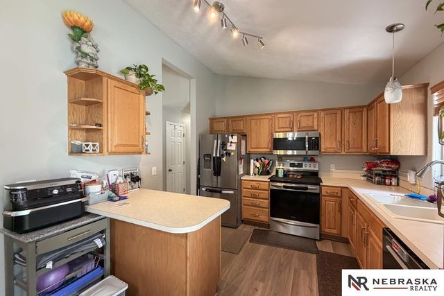 5318 S 190th Terrace, Omaha, NE 68135