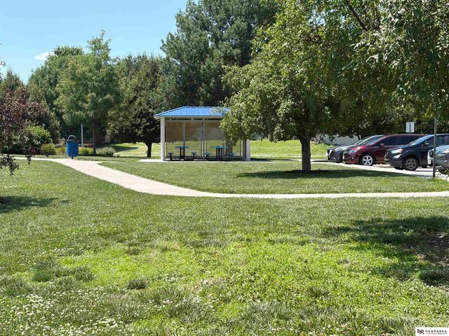 5318 S 190th Terrace, Omaha, NE 68135