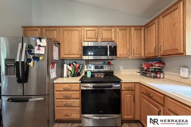 5318 S 190th Terrace, Omaha, NE 68135