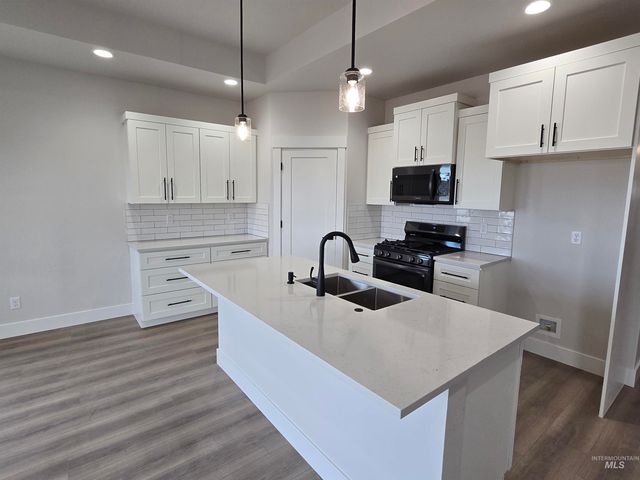 946 Canal Street, Twin Falls, ID 83301