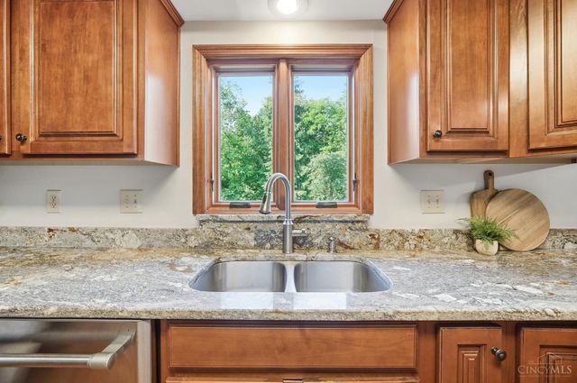 2215 Trappers Knoll Drive, Batavia Twp, OH 45103