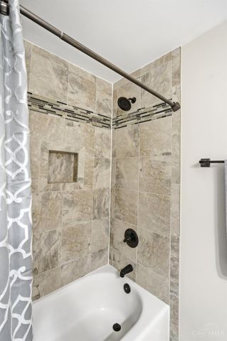 2215 Trappers Knoll Drive, Batavia Twp, OH 45103
