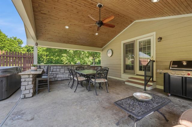 2215 Trappers Knoll Drive, Batavia Twp, OH 45103