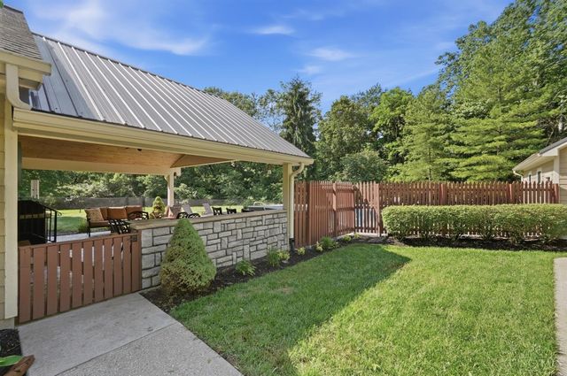 2215 Trappers Knoll Drive, Batavia Twp, OH 45103