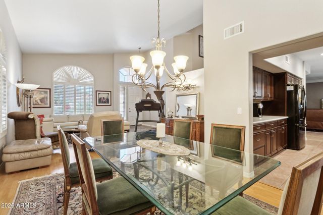 5851 W CHARTER OAK Road, Glendale, AZ 85304