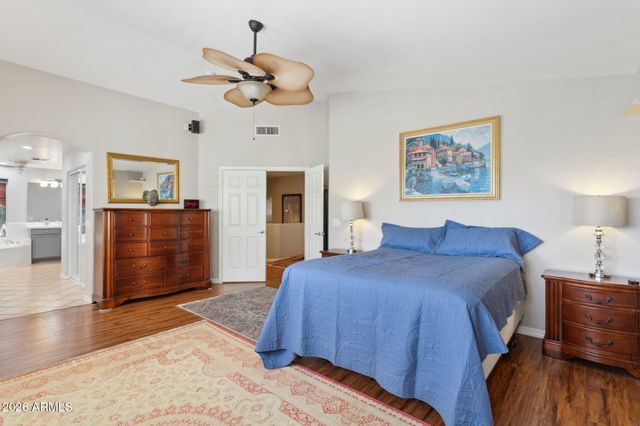 5851 W CHARTER OAK Road, Glendale, AZ 85304