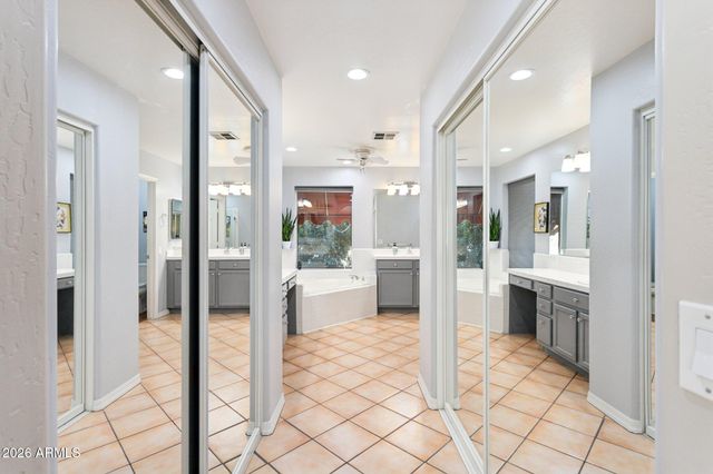 5851 W CHARTER OAK Road, Glendale, AZ 85304