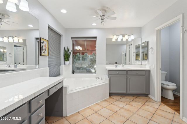 5851 W CHARTER OAK Road, Glendale, AZ 85304