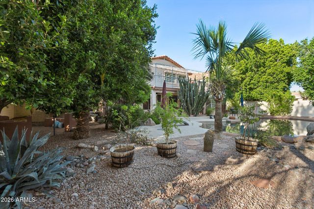 5851 W CHARTER OAK Road, Glendale, AZ 85304