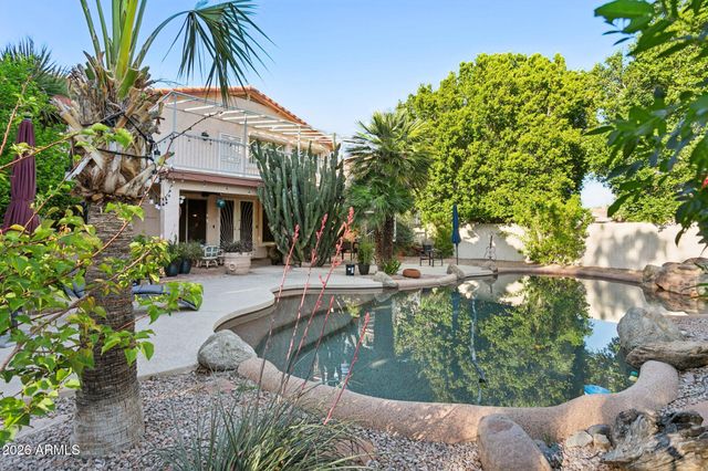 5851 W CHARTER OAK Road, Glendale, AZ 85304