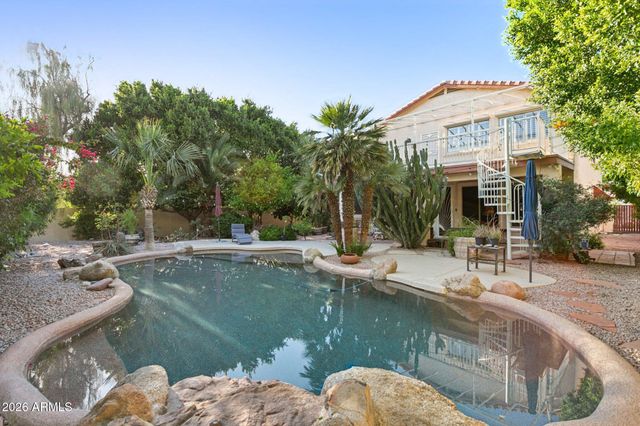 5851 W CHARTER OAK Road, Glendale, AZ 85304
