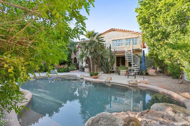 5851 W CHARTER OAK Road, Glendale, AZ 85304