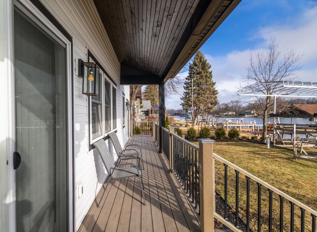 2303 Fairview Avenue, Johnsburg, IL 60051