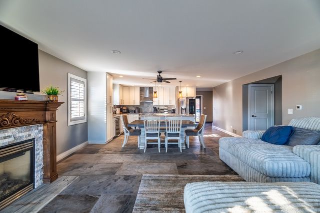 2303 Fairview Avenue, Johnsburg, IL 60051