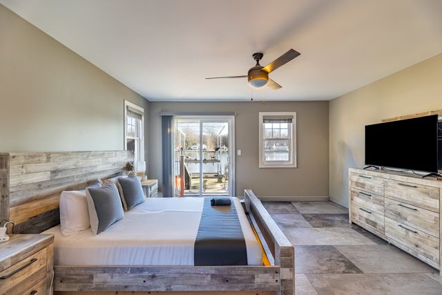 2303 Fairview Avenue, Johnsburg, IL 60051