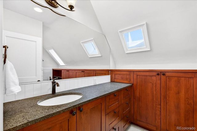 915 E 7th Avenue, Denver, CO 80218