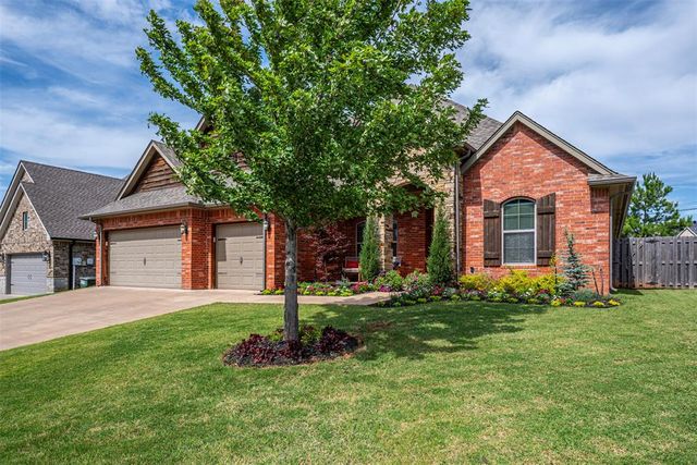 4709 Spectacular Bid Avenue, Edmond, OK 73025