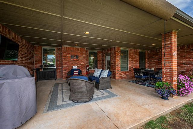 4709 Spectacular Bid Avenue, Edmond, OK 73025