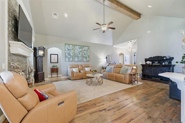 4709 Spectacular Bid Avenue, Edmond, OK 73025