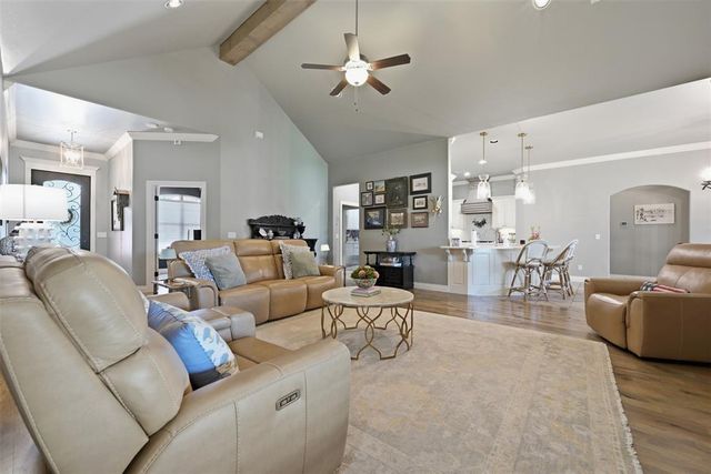 4709 Spectacular Bid Avenue, Edmond, OK 73025