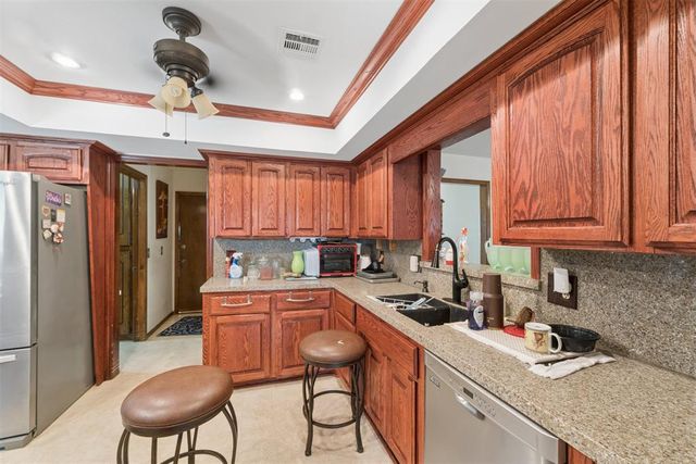 9718 Skylark Road, Oklahoma City, OK 73162