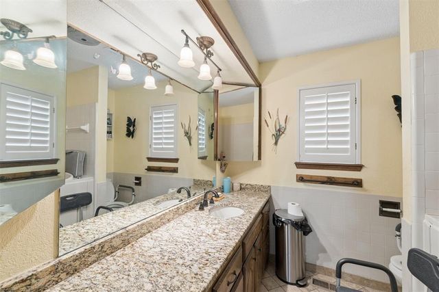 9718 Skylark Road, Oklahoma City, OK 73162
