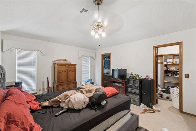 9718 Skylark Road, Oklahoma City, OK 73162