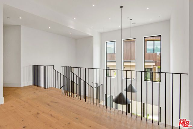 1030 Centinela Avenue, Santa Monica, CA 90403
