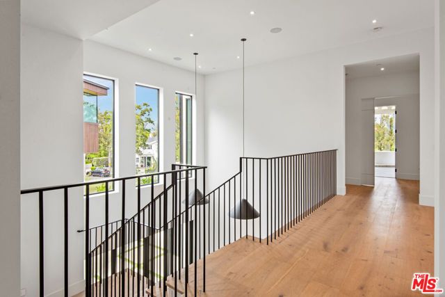1030 Centinela Avenue, Santa Monica, CA 90403