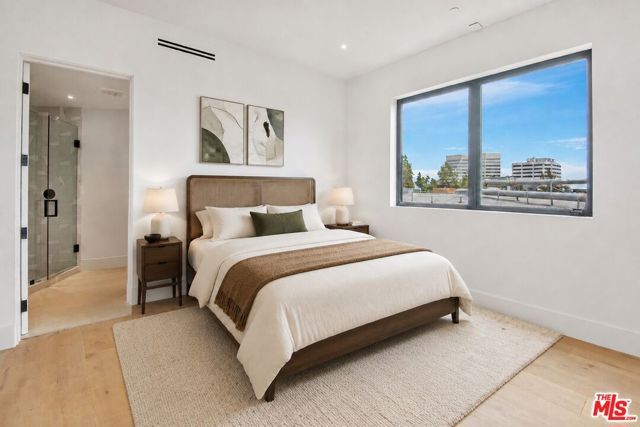 1030 Centinela Avenue, Santa Monica, CA 90403