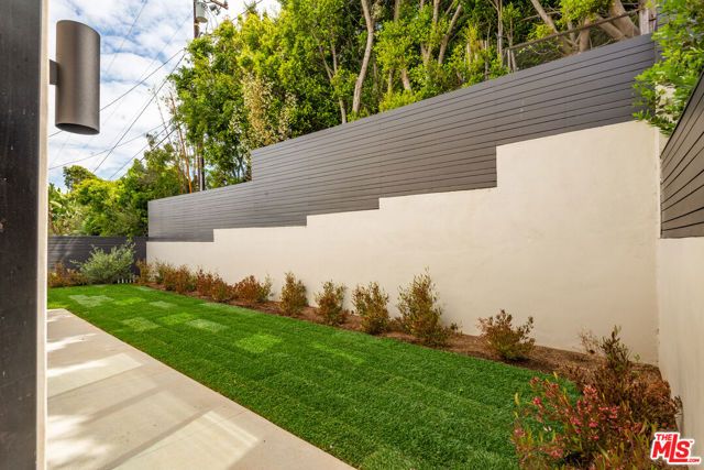 1030 Centinela Avenue, Santa Monica, CA 90403