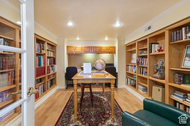 683 HILLSIDE OAK CIR, North Salt Lake, UT 84054