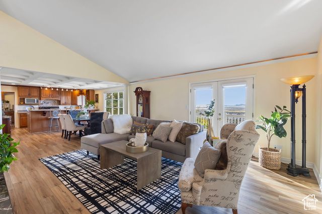 683 HILLSIDE OAK CIR, North Salt Lake, UT 84054