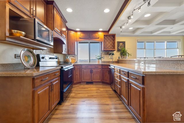 683 HILLSIDE OAK CIR, North Salt Lake, UT 84054