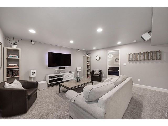 4444 Fox Grove Dr, Fort Collins, CO 80524