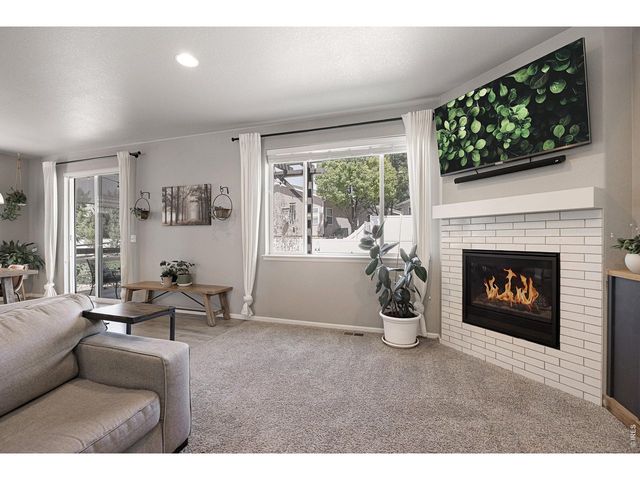 4444 Fox Grove Dr, Fort Collins, CO 80524