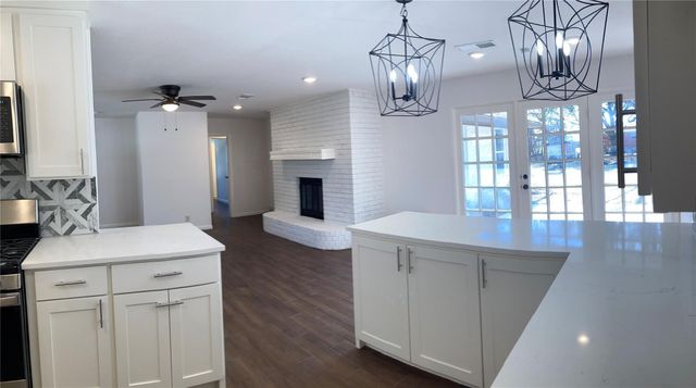 1409 Munn Drive, Ennis, TX 75119
