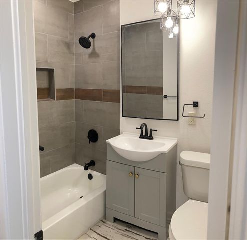1409 Munn Drive, Ennis, TX 75119